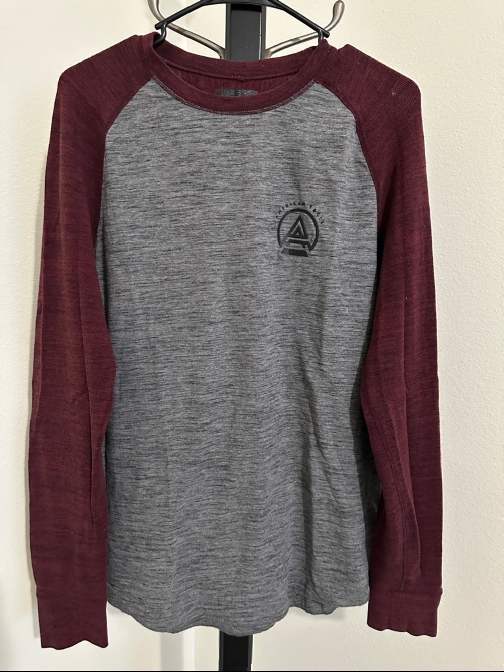American Eagle Outfitters Men's Long Sleeve Raglan Shirt - Gray & Burgundy